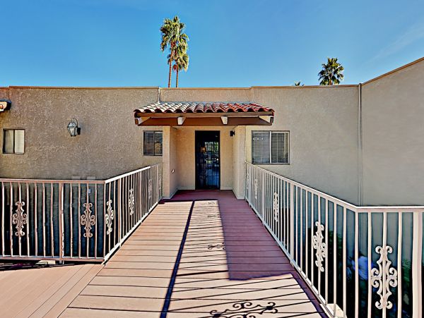 Palm Springs Home 1028289