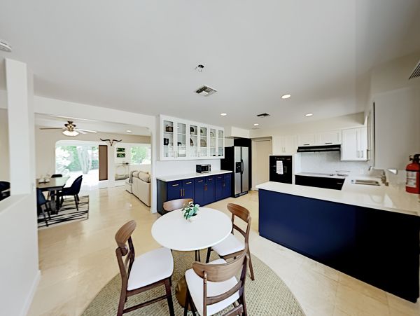 Palm Springs Home 1028290