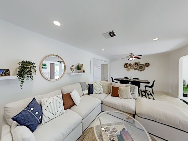 Palm Springs Home 1028290