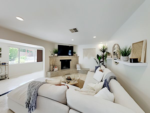 Palm Springs Home 1028290