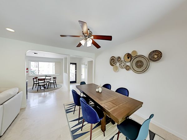 Palm Springs Home 1028290