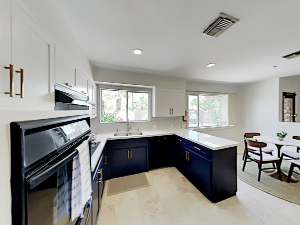 Palm Springs Home 1028290