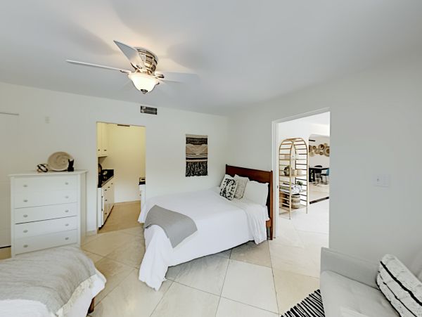 Palm Springs Home 1028290