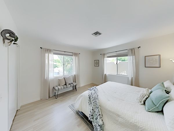 Palm Springs Home 1028290