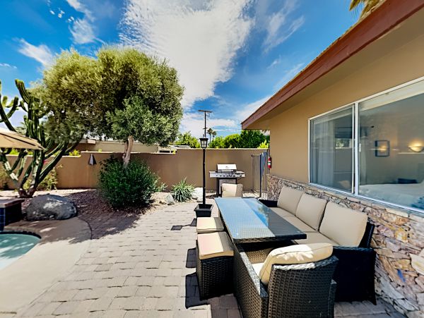 Palm Springs Home 1028290