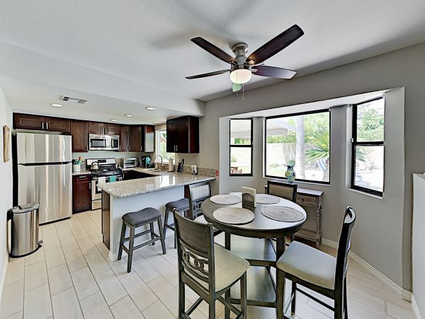 Palm Springs Home 1028291