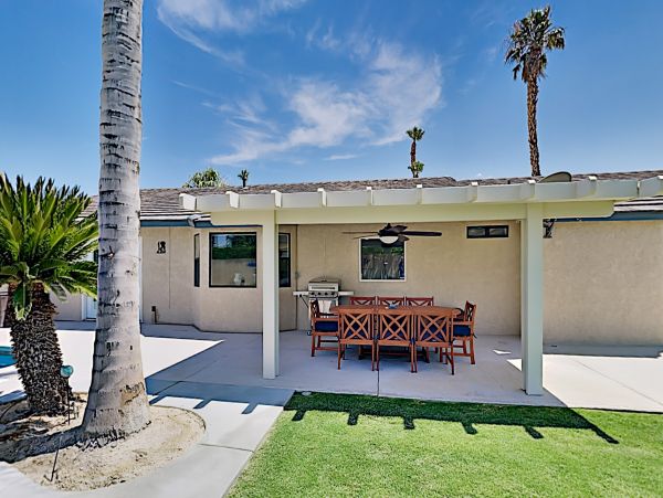 Palm Springs Home 1028291