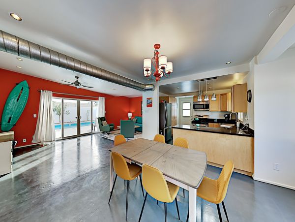 Palm Springs Home 1028295