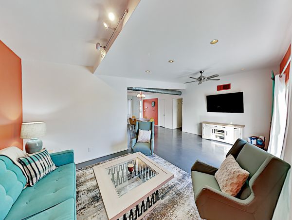 Palm Springs Home 1028295