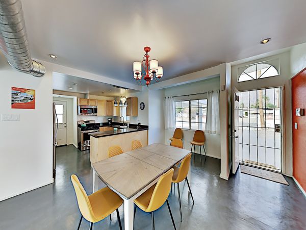 Palm Springs Home 1028295