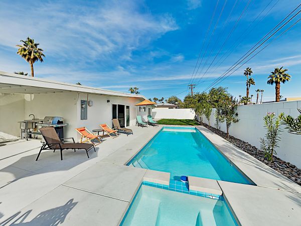 Palm Springs Home 1028295
