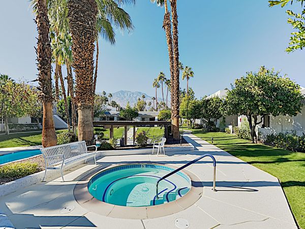 Palm Springs Home 1028296