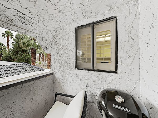 Palm Springs Home 1028296
