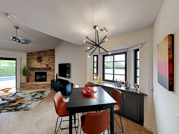 Palm Springs Home 1028297