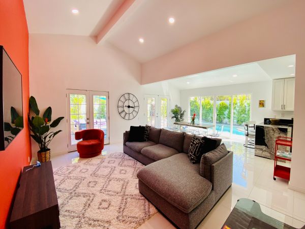 Palm Springs Home 1028299