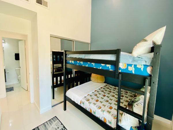 Palm Springs Home 1028299