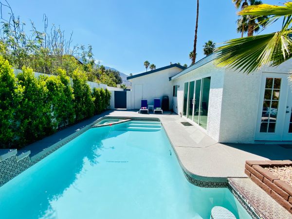 Palm Springs Home 1028299