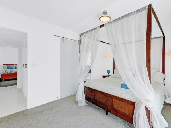 Palm Springs Home 1028301