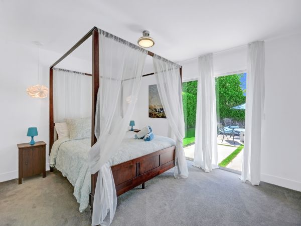 Palm Springs Home 1028301