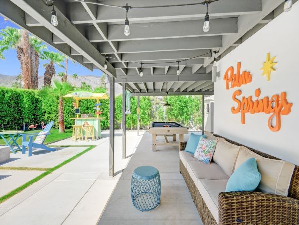 Palm Springs Home 1028301