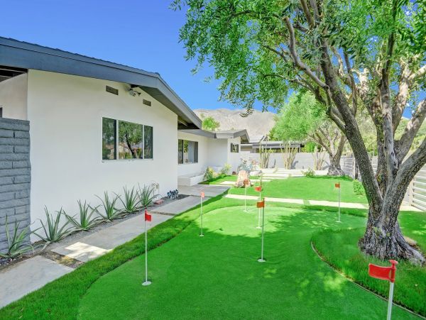 Palm Springs Home 1028301