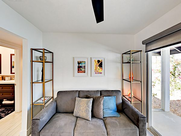 Palm Springs Home 1028302