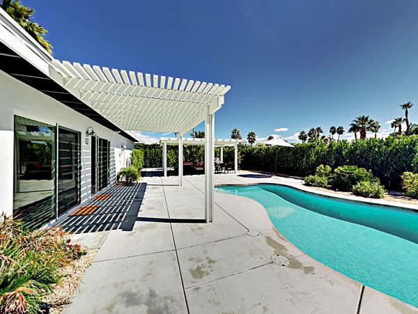 Palm Springs Home 1028302