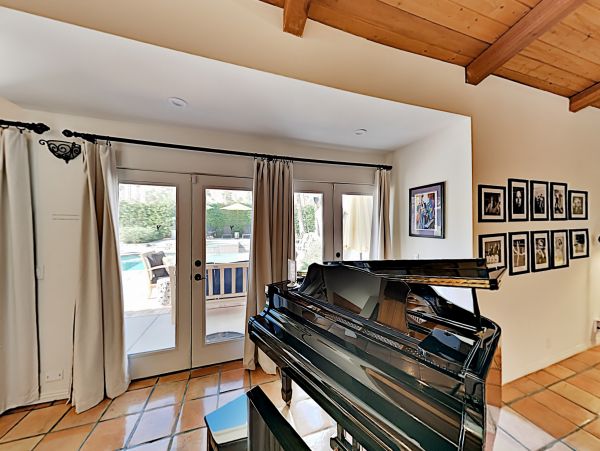 Palm Springs Home 1028303