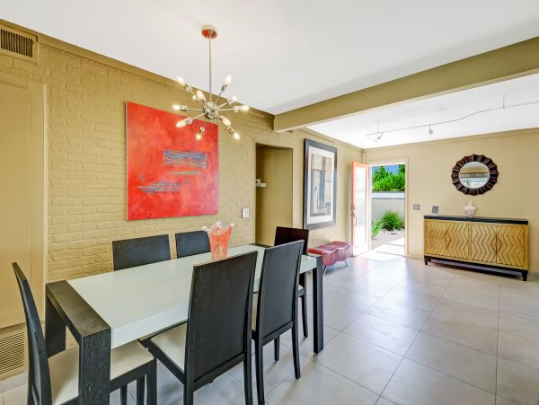 Palm Springs Home 1028304