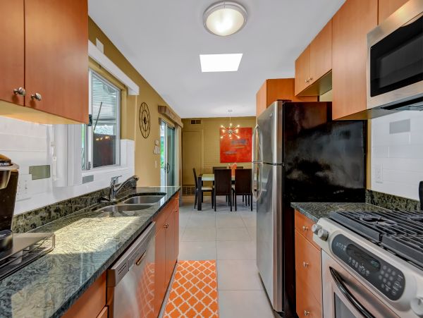 Palm Springs Home 1028304