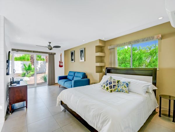 Palm Springs Home 1028304