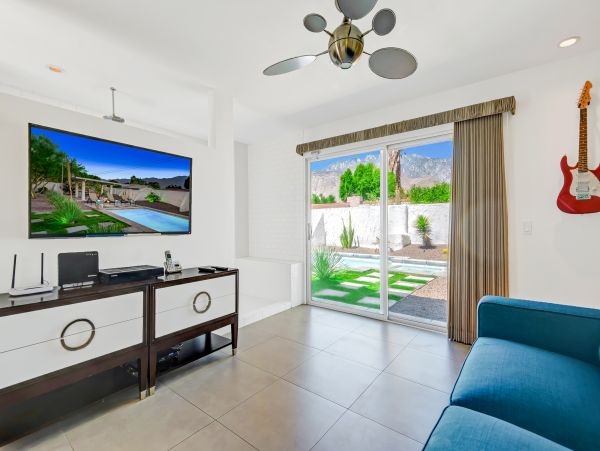 Palm Springs Home 1028304