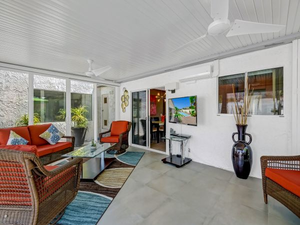 Palm Springs Home 1028304