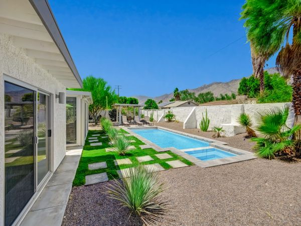 Palm Springs Home 1028304