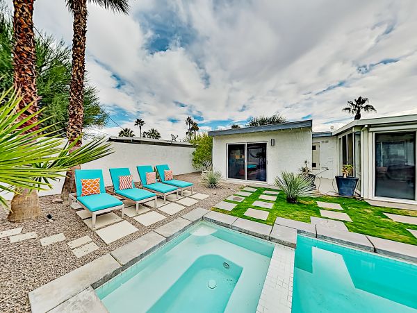 Palm Springs Home 1028304