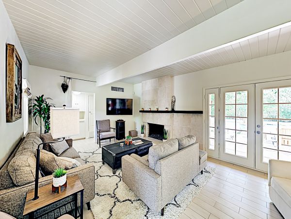 Palm Springs Home 1028305