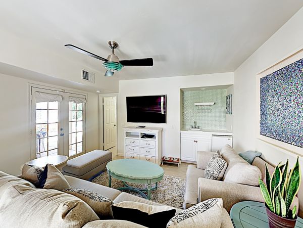 Palm Springs Home 1028305