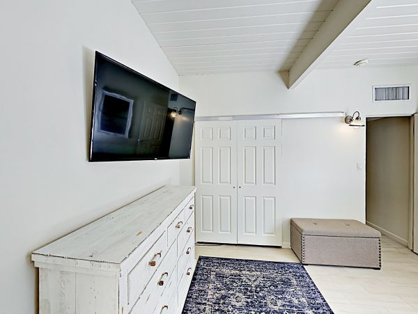 Palm Springs Home 1028305