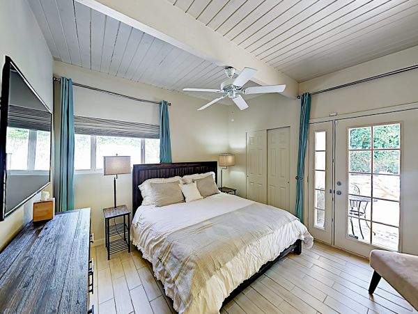 Palm Springs Home 1028305