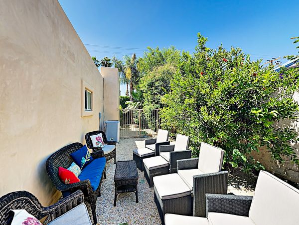 Palm Springs Home 1028305