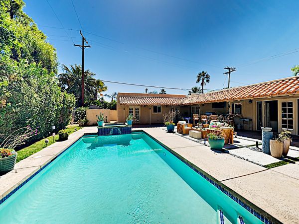Palm Springs Home 1028305