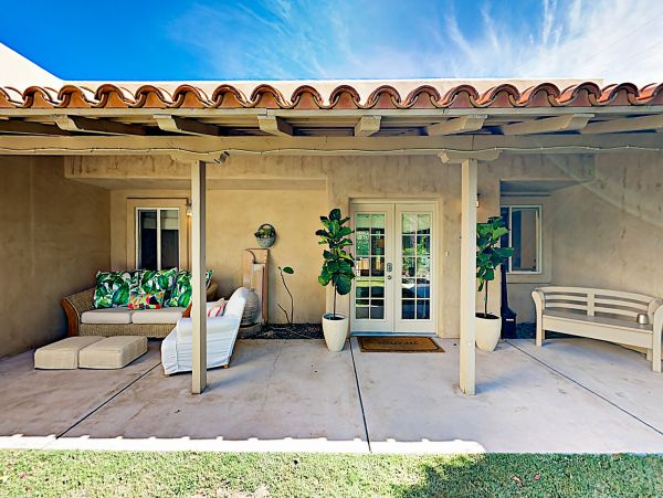Palm Springs Home 1028305