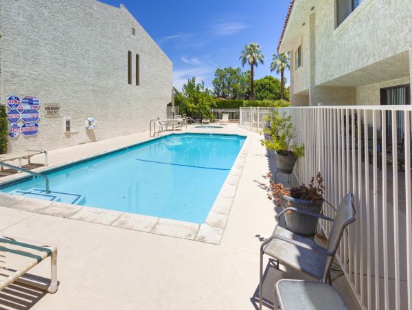 Palm Springs Home 1028306