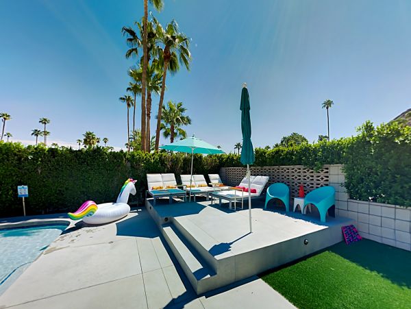 Palm Springs Home 1028307
