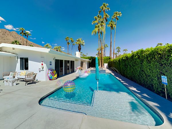 Palm Springs Home 1028307