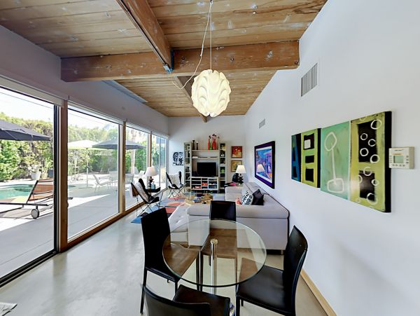 Palm Springs Home 1028309