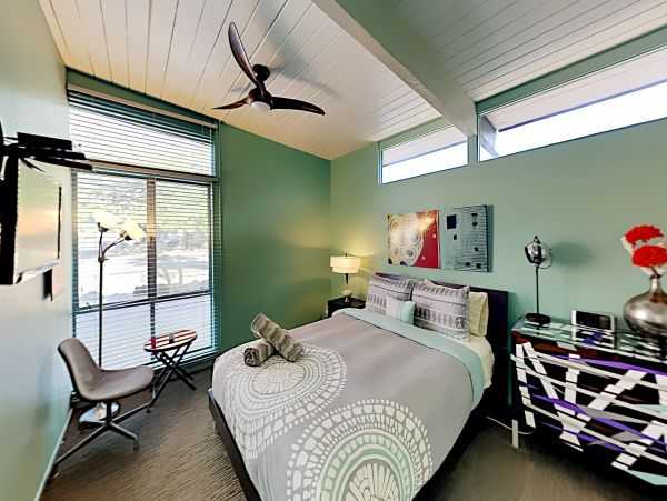 Palm Springs Home 1028309