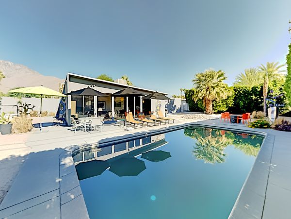 Palm Springs Home 1028309