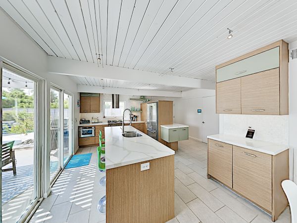 Palm Springs Home 1028310