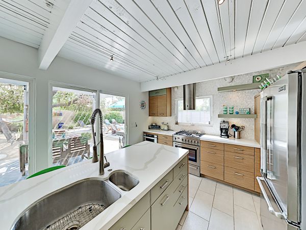 Palm Springs Home 1028310